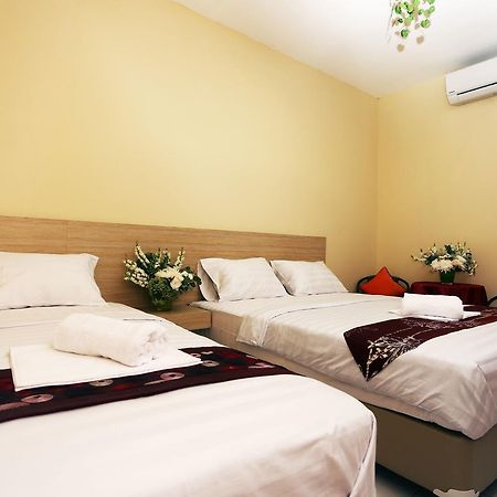 C.Stone Hotel Surabaya Ngoại thất bức ảnh