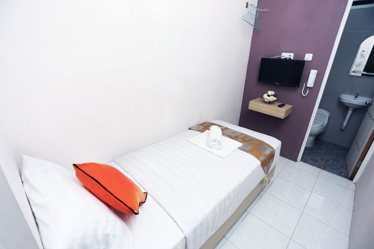 C.Stone Hotel Surabaya Ngoại thất bức ảnh