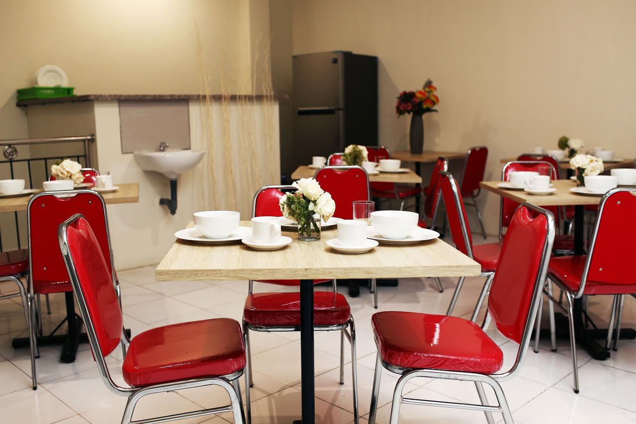 C.Stone Hotel Surabaya Ngoại thất bức ảnh