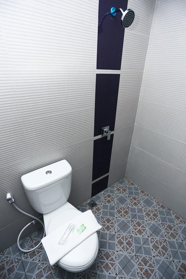 C.Stone Hotel Surabaya Ngoại thất bức ảnh